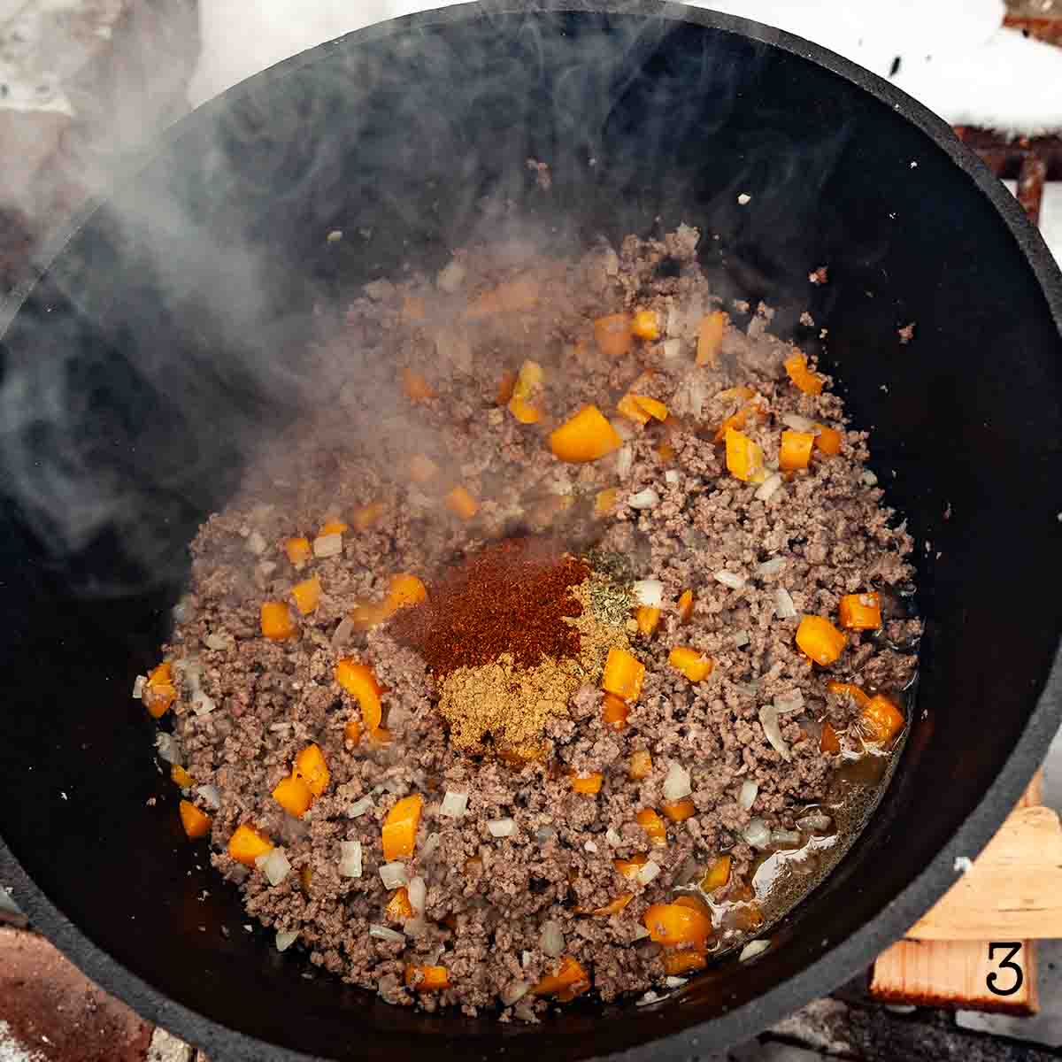 Dutch Oven Campfire Chili Camp.Grill.Eat.
