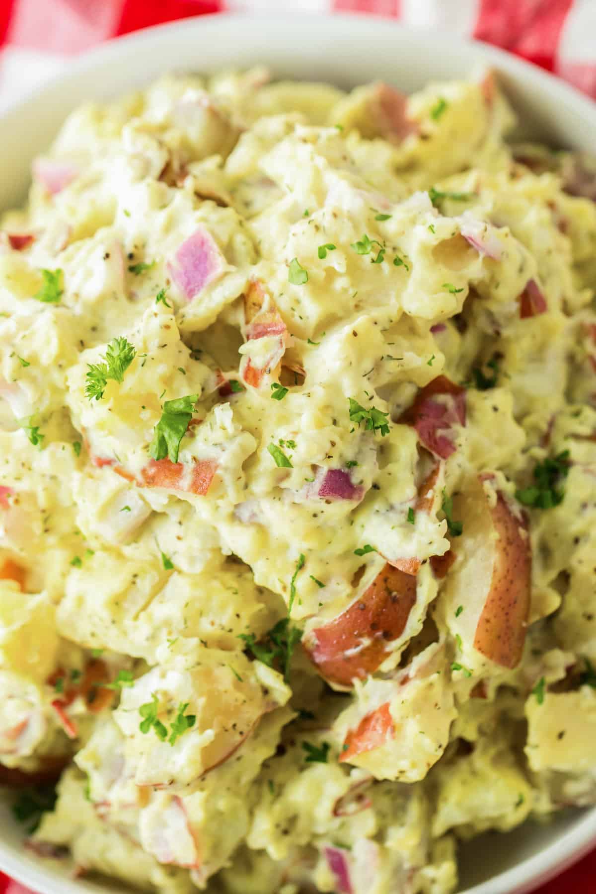 A bowl of potato salad.